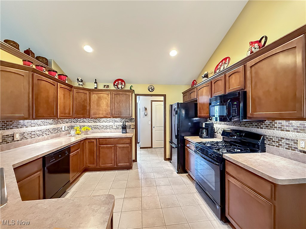 7810 Gibson Road, Canfield, Ohio image 19
