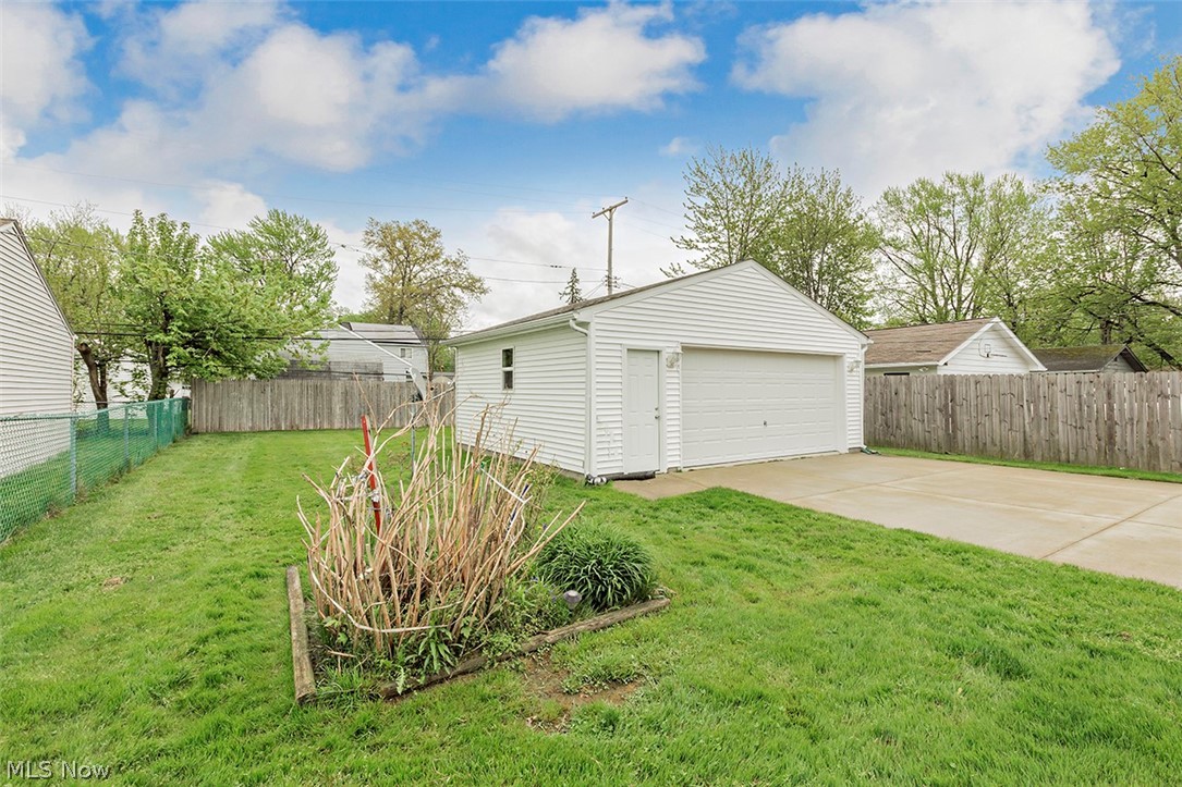 Mentor Headlands Park - Residential