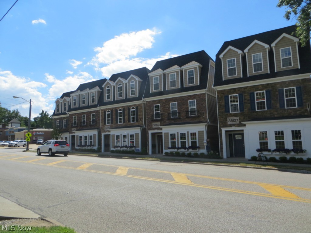 Willoughby Pointe - Residential