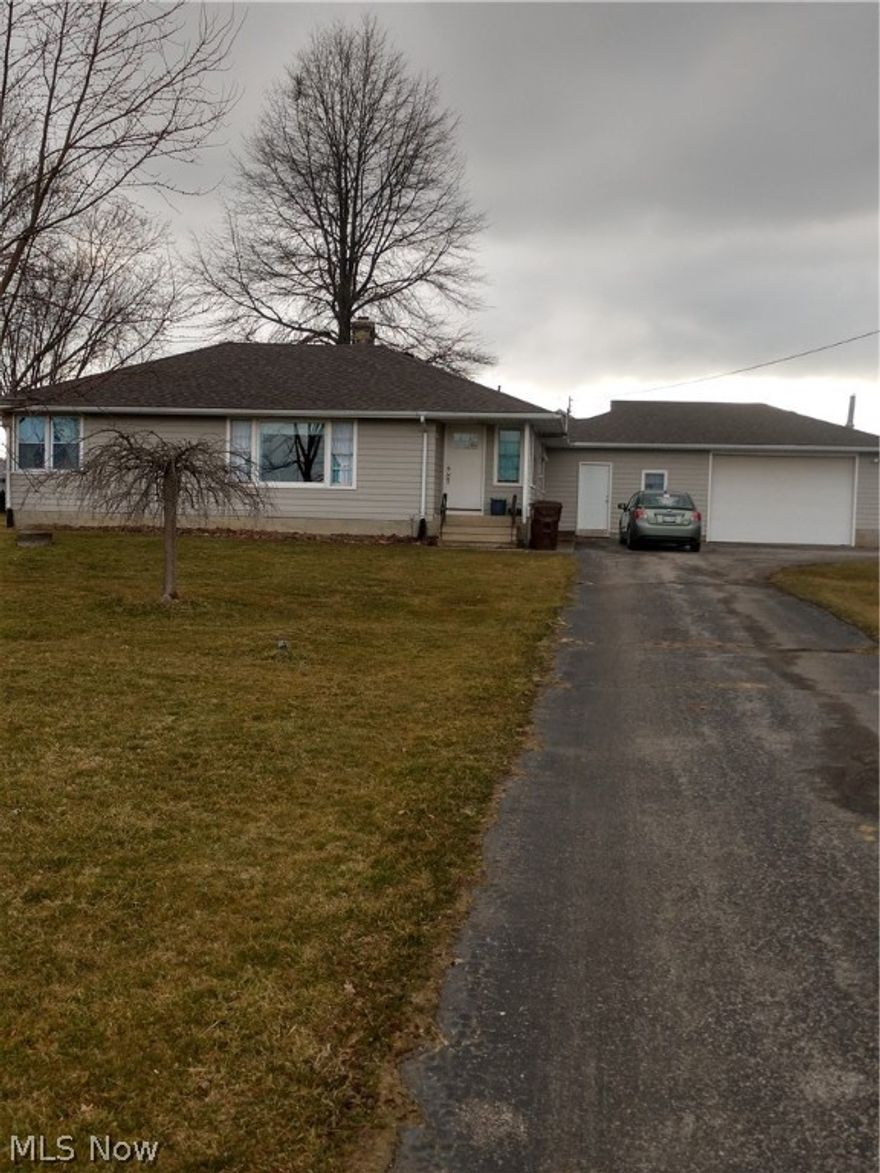 Spacious Ranch home, 3 bedroom 1 bath large basement nice and dry. Large pond, Barn/Stable, Patio, Storage shed/ Out building, Live stock permitted. Move in ready  sitting on 14.5 acres. Home is being sold "as is".