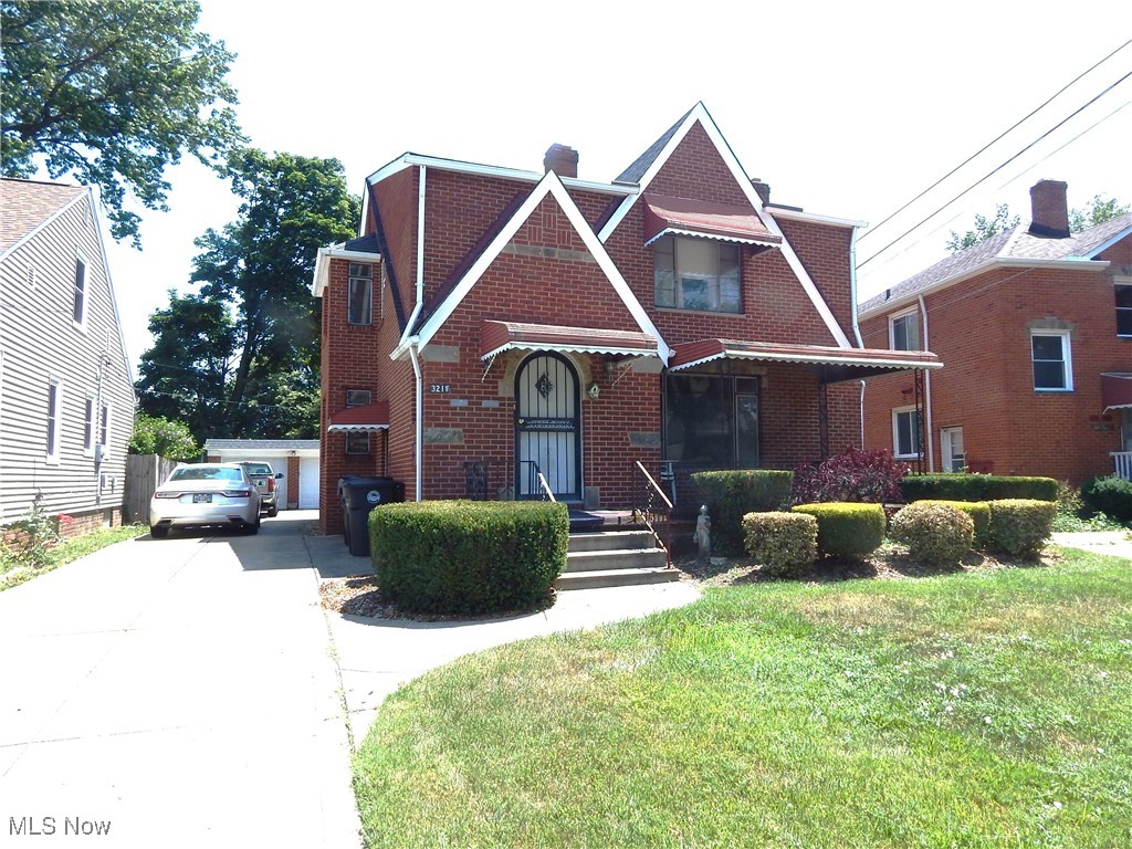 3211 Warren Road