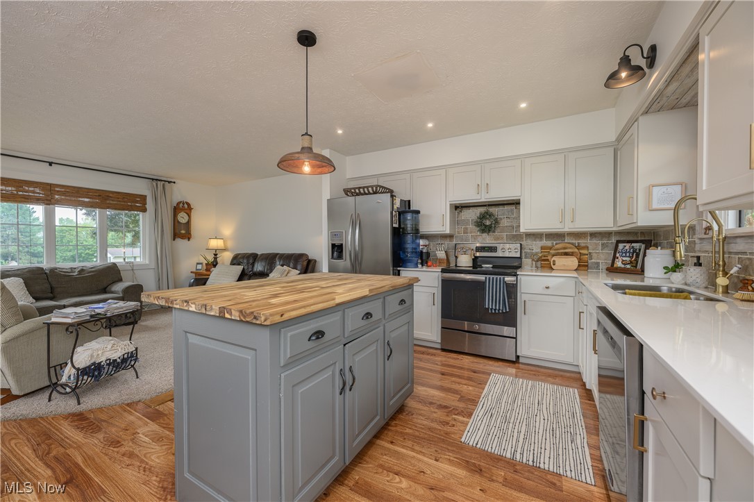 Hunting Hills Estates - Residential