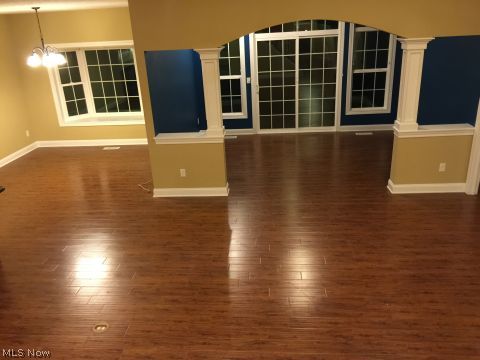 Villas/Taramina - Residential