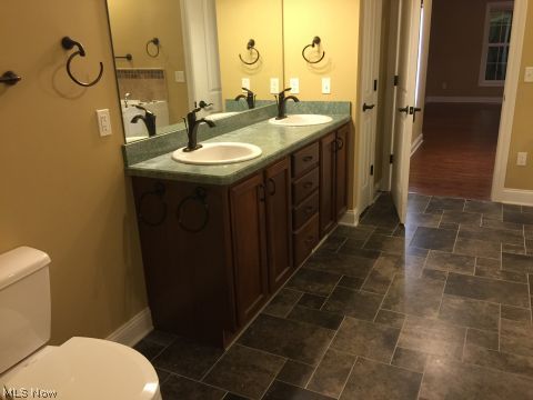 Villas/Taramina - Residential