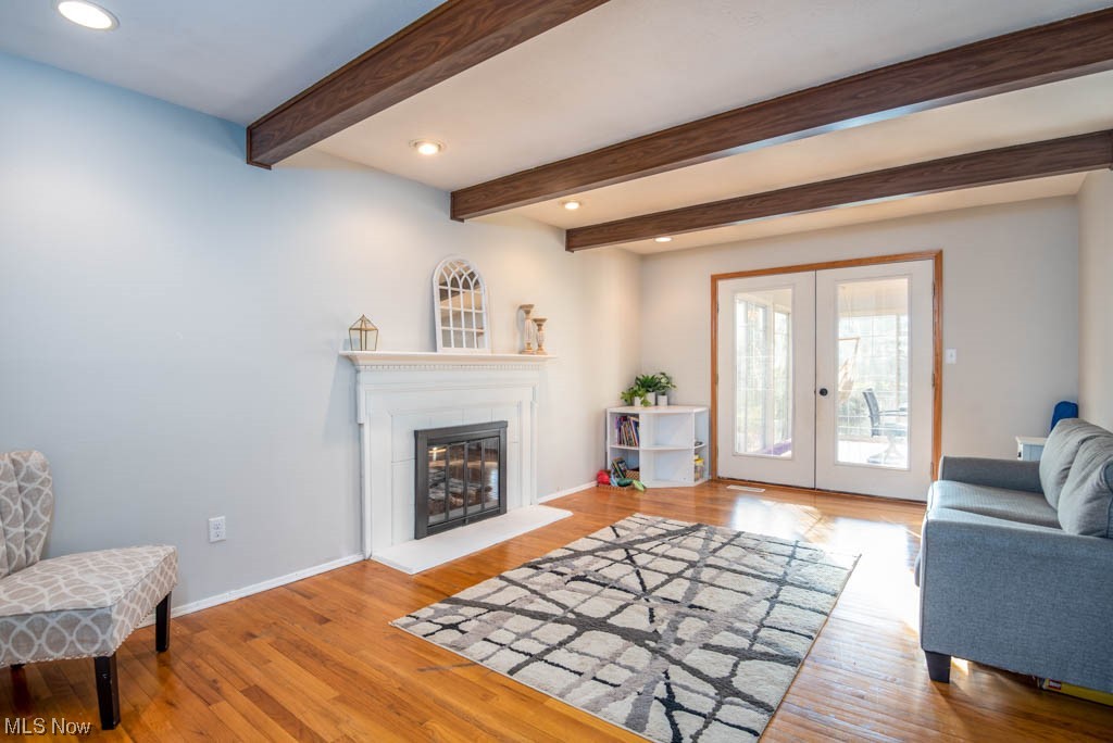 Suburbia Inv Corp Crossview Su - Residential