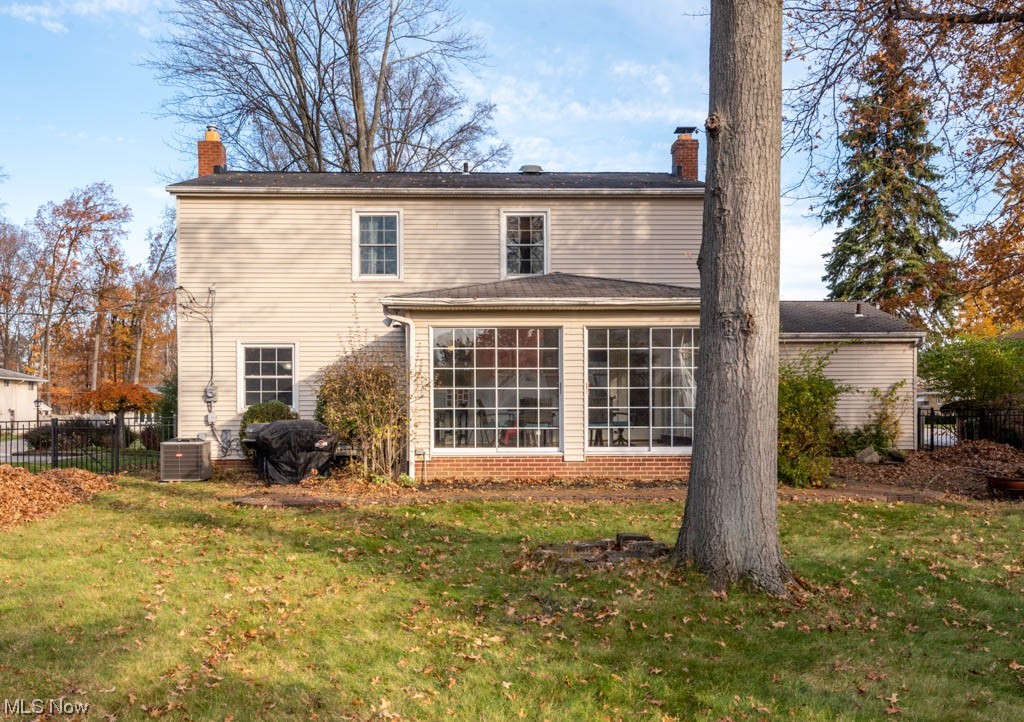 Suburbia Inv Corp Crossview Su - Residential