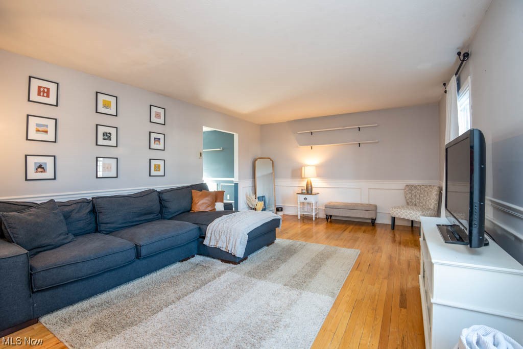 Suburbia Inv Corp Crossview Su - Residential