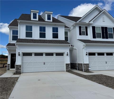 Townhouse For Sale - 940-1 Memory Lane<br/> Aurora, OH 44202