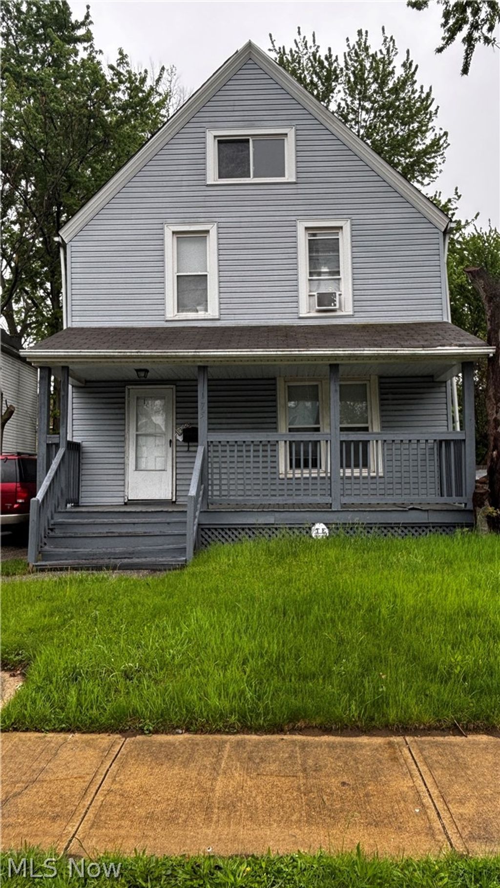 Photo of 675 E 127th Street, Cleveland, OH 44108 (MLS # 5207679)