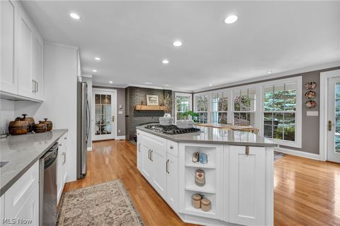 Tiny photo for 385 Longbeach PKWY, Bay Village, OH 44140 (MLS # 5220981)