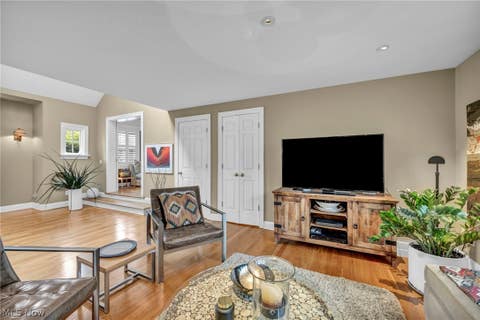 Tiny photo for 385 Longbeach PKWY, Bay Village, OH 44140 (MLS # 5220981)