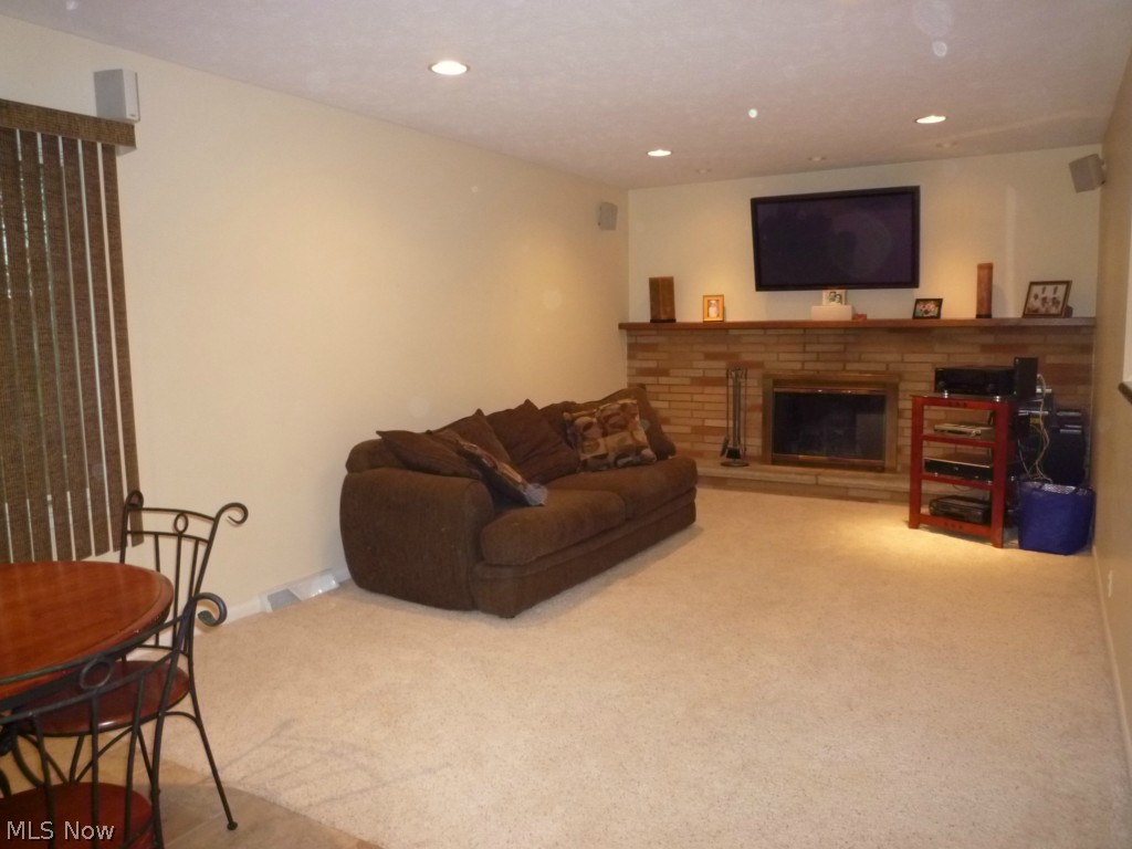 Joseph P Henley 01 Propose - Residential