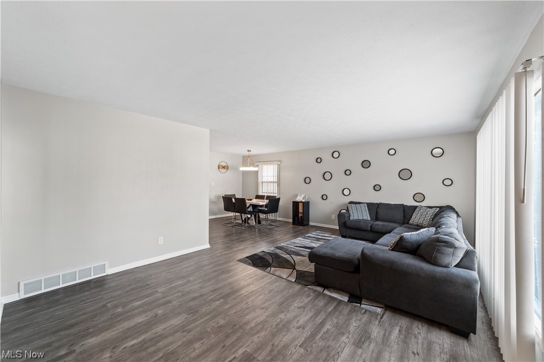 Dubain Realty Cos Richmond - Residential