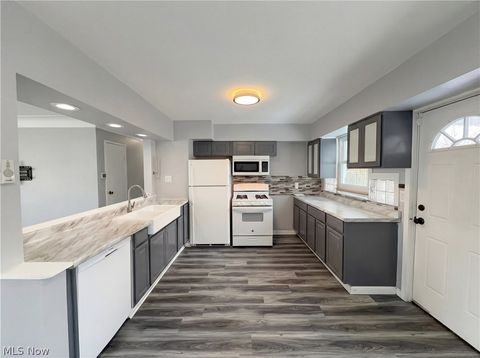 Tiny photo for 18715 Libby Road, Maple Heights, OH 44137 (MLS # 5190165)