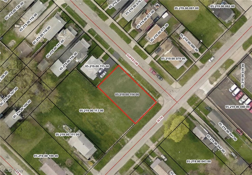 Fassett & Hall - Land