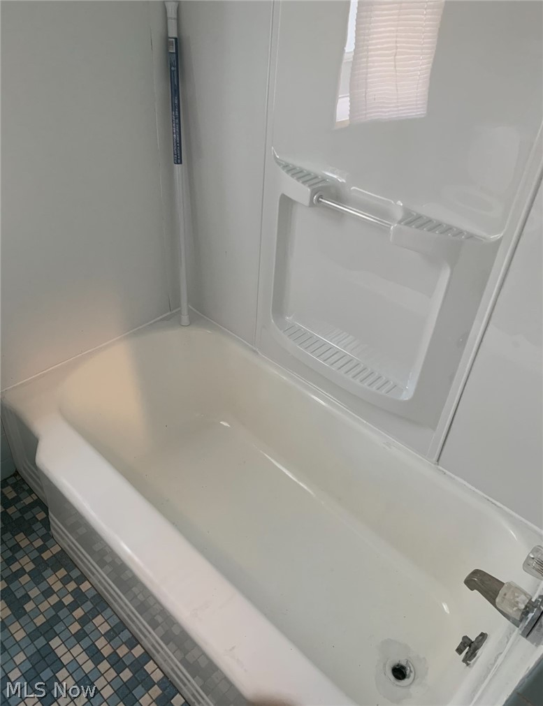 Colonial Heights 04 - Residential