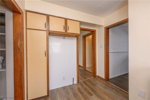 Tiny photo for 1508 Roanoke Avenue, Uhrichsville, OH 44683 (MLS # 5179096)