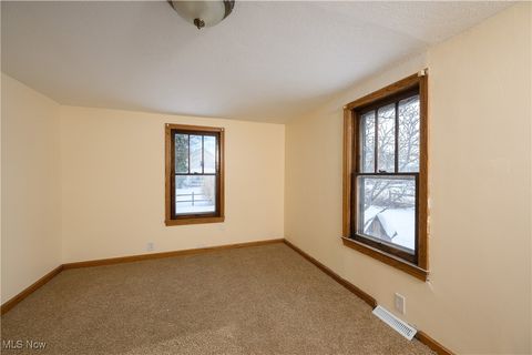 Tiny photo for 1508 Roanoke Avenue, Uhrichsville, OH 44683 (MLS # 5179096)