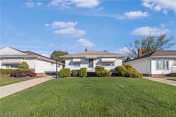 12509 EASTWOOD BLVD, CLEVELAND, OH 44125 - Image e74a90a2b16e8d9fae3c012f3ecc2167/863899154