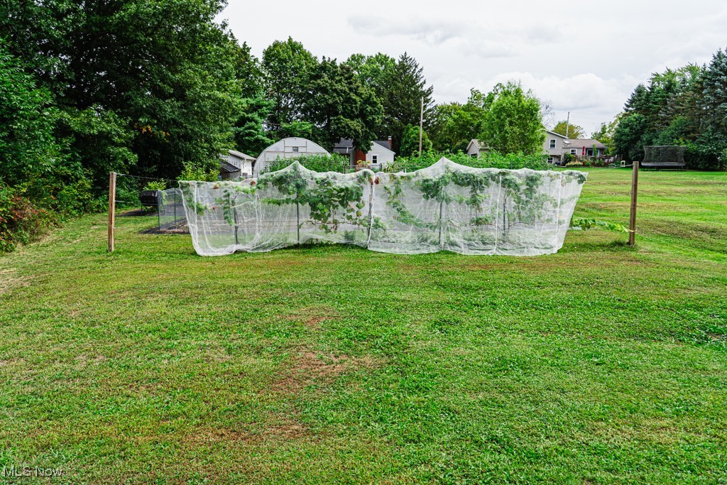 Canfield, Ohio 44406, United States, 4 Bedrooms Bedrooms, ,3 BathroomsBathrooms,Residential,Contingent,206024