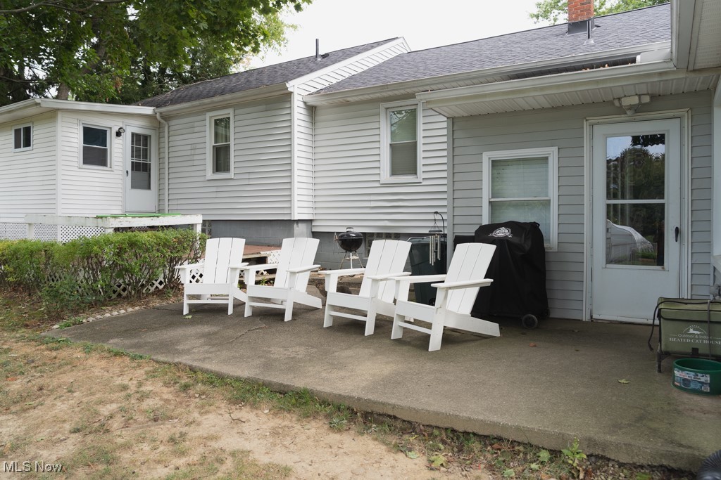 Canfield, Ohio 44406, United States, 4 Bedrooms Bedrooms, ,3 BathroomsBathrooms,Residential,Contingent,206024