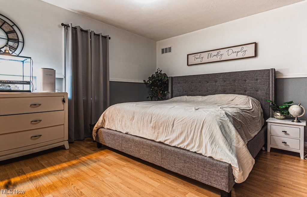 Canfield, Ohio 44406, United States, 4 Bedrooms Bedrooms, ,3 BathroomsBathrooms,Residential,Contingent,206024