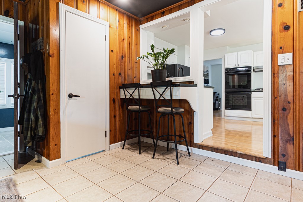 Canfield, Ohio 44406, United States, 4 Bedrooms Bedrooms, ,3 BathroomsBathrooms,Residential,Contingent,206024