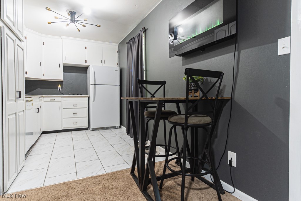 Canfield, Ohio 44406, United States, 4 Bedrooms Bedrooms, ,3 BathroomsBathrooms,Residential,Contingent,206024