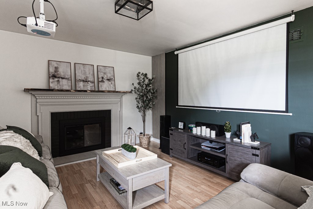 Canfield, Ohio 44406, United States, 4 Bedrooms Bedrooms, ,3 BathroomsBathrooms,Residential,Contingent,206024