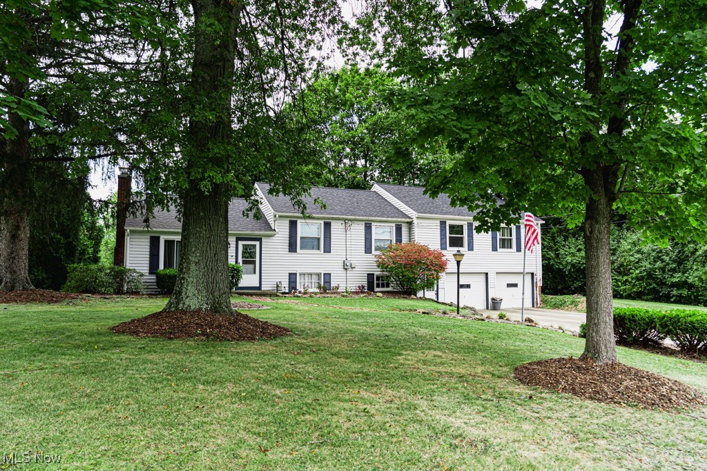 Canfield, Ohio 44406, United States, 4 Bedrooms Bedrooms, ,3 BathroomsBathrooms,Residential,Contingent,206024