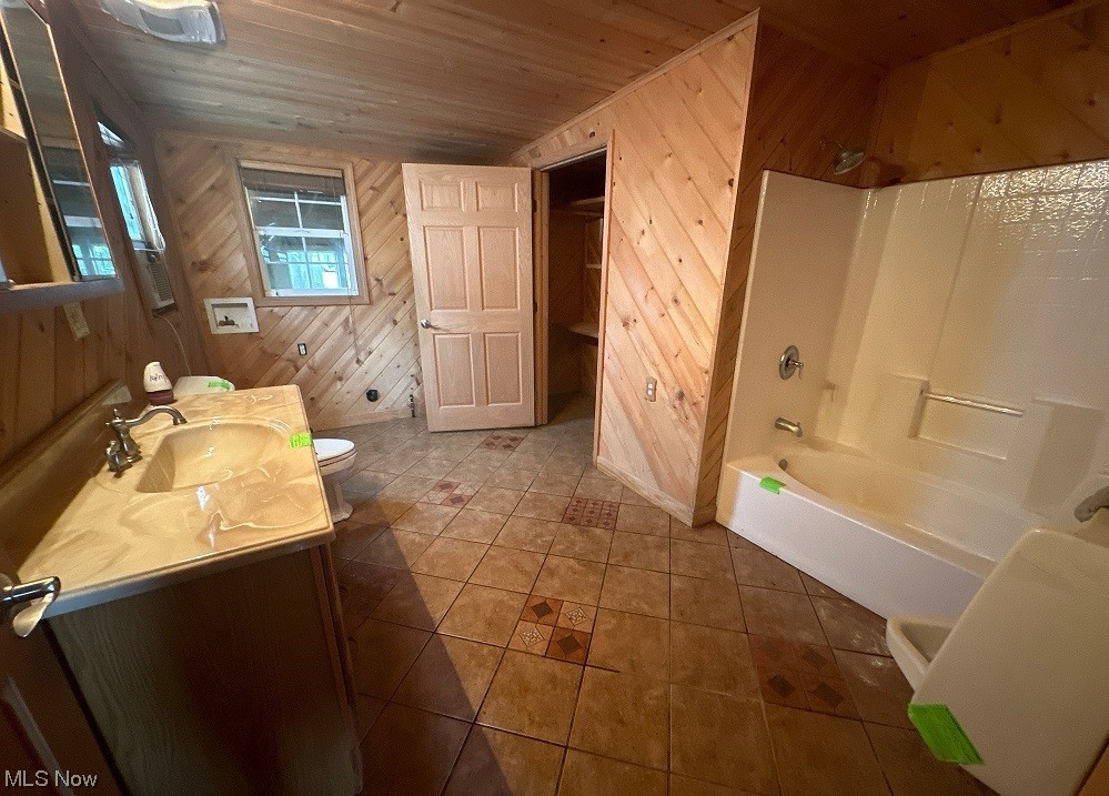 City/New Philadelphia - Residential