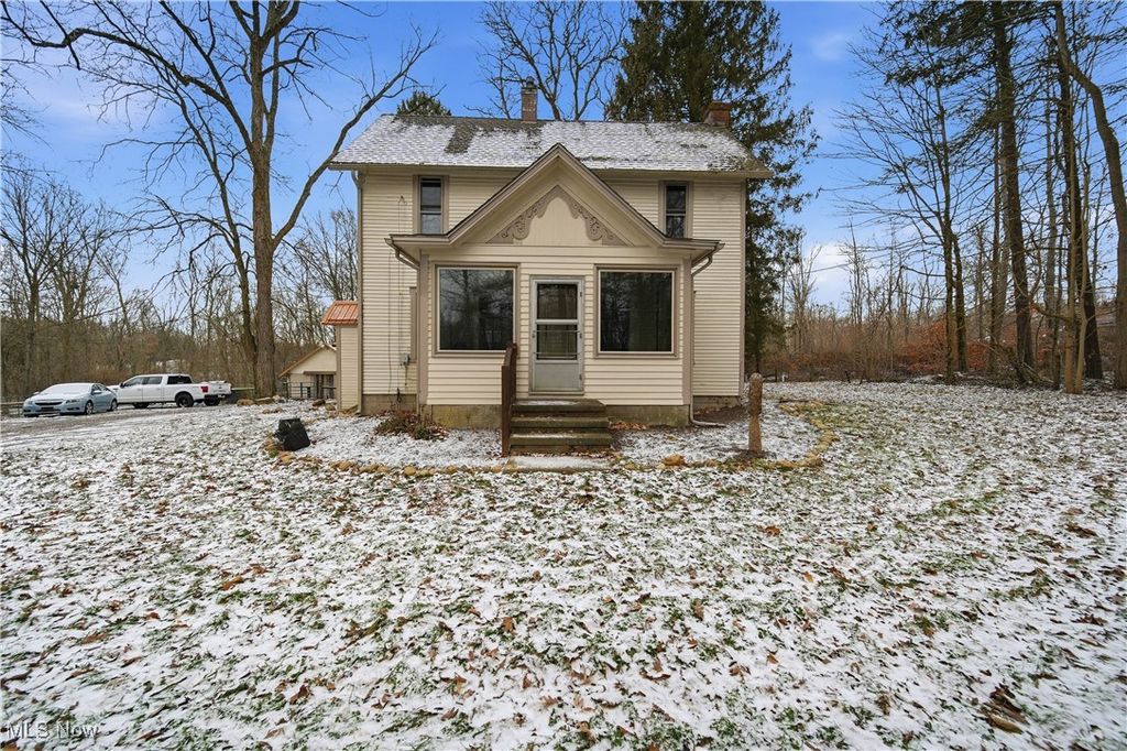 Photo of 12430 Millersburg Road SW, Massillon, OH 44647 (MLS # 5178145)