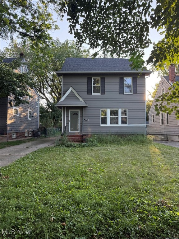 Recently renovated 4 bedroom 1 bath single family home on the heart of South Euclid Ohio. Freshly painted with large living room and dining room, fridge and stove included. Washer and dryer and hookups in the basement laundry room for convenience. 1 car garage with ample storage space.Fenced in backyard, appliances included and much, much more.Come make this house a home! Call listing agent to schedule appointment. Rental requirements:Credit score of 600+. 500 - 600 is considered conditional.Less than 3 items in collections, excluding student loan and medical. Monthly income of 2.5 times the amount of the monthly rent.Thorough Eviction Check. $50 Non Refundable App Fee for all Adults who will be occupying the property.Applications can only be completed online.Typical Security Deposit equivalent to one months rent, pending results of background checks. Tenants must have the electric and gas transferred into their name and obtain renters insurance prior to receiving keys to the property.
Tenant is responsible for lawn care and snow removal, water and sewer to be billed monthly to the tenant.