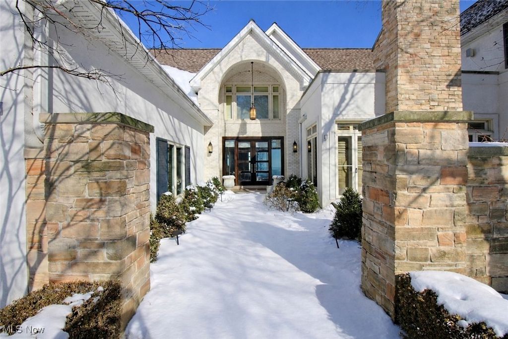 Photo of 19486 Frazier Drive, Rocky River, OH 44116 (MLS # 5182614)