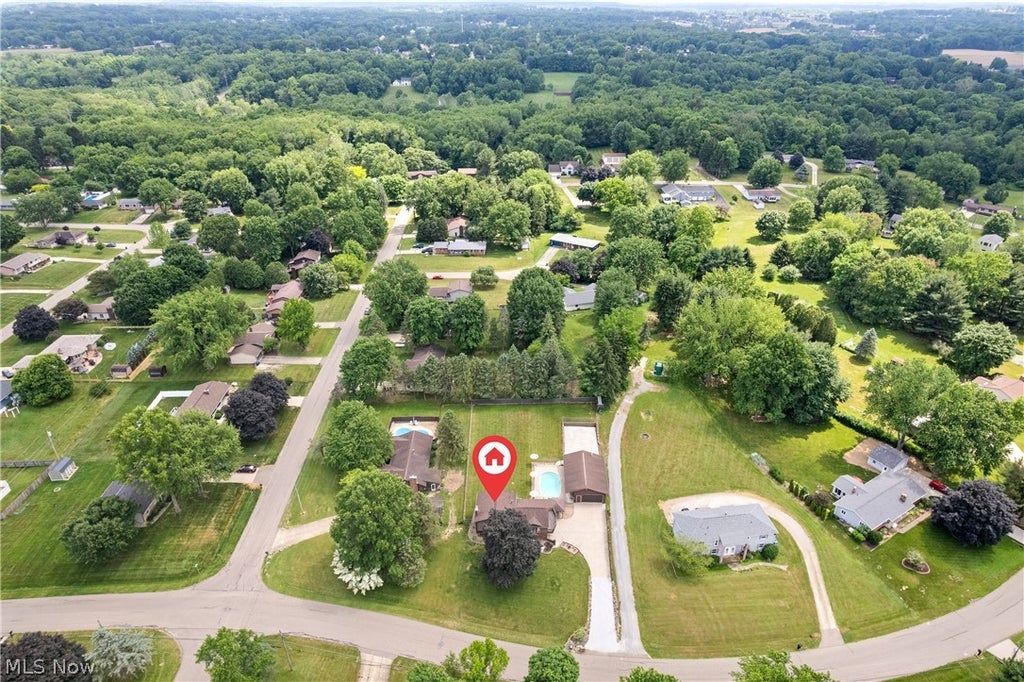 Photo of 960 Karla Drive, Green, OH 44216 (MLS # 5218134)