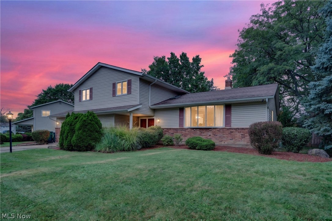 4865 Foxlair Trail