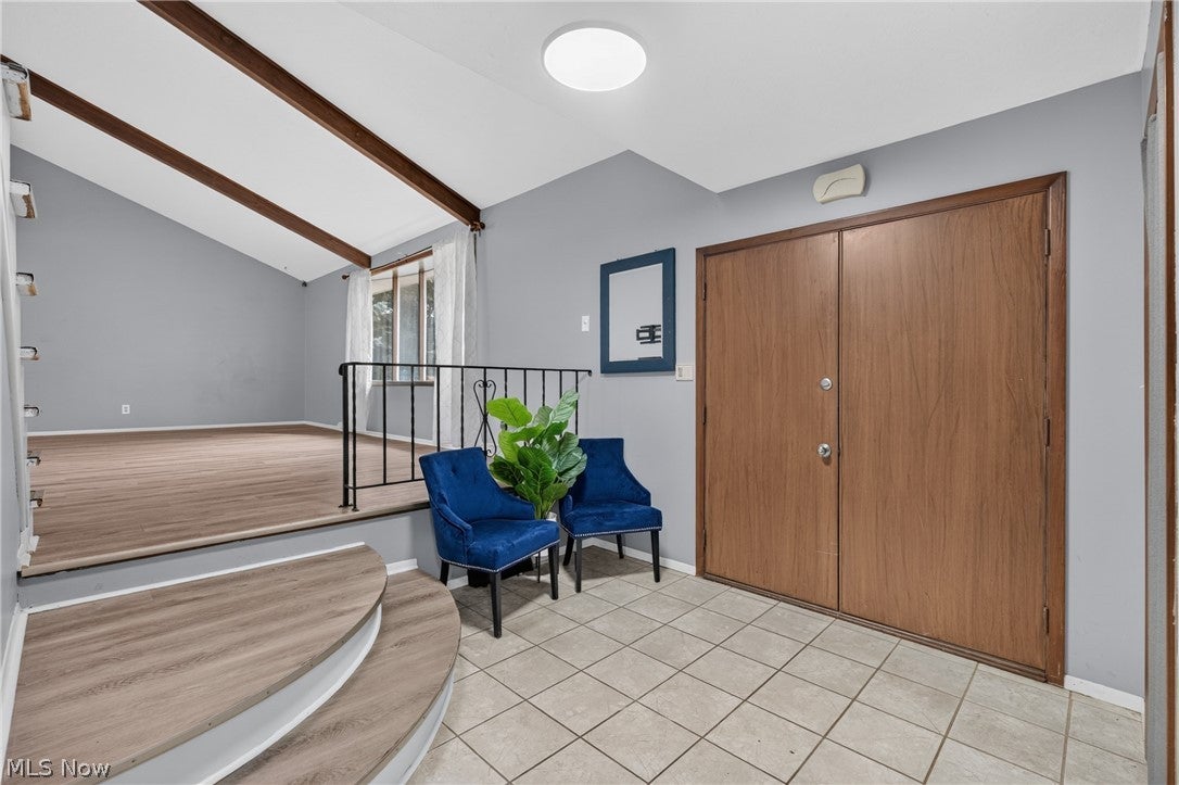 4865 Foxlair Trail