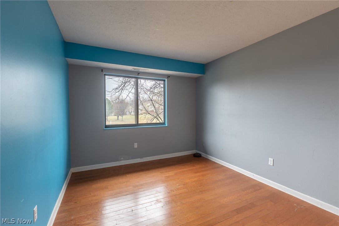 Pipers Ridge Condo - Residential