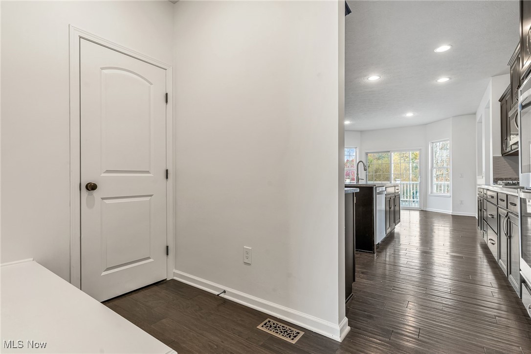 Reserve/River Oaks Sub Ph 1 - Residential