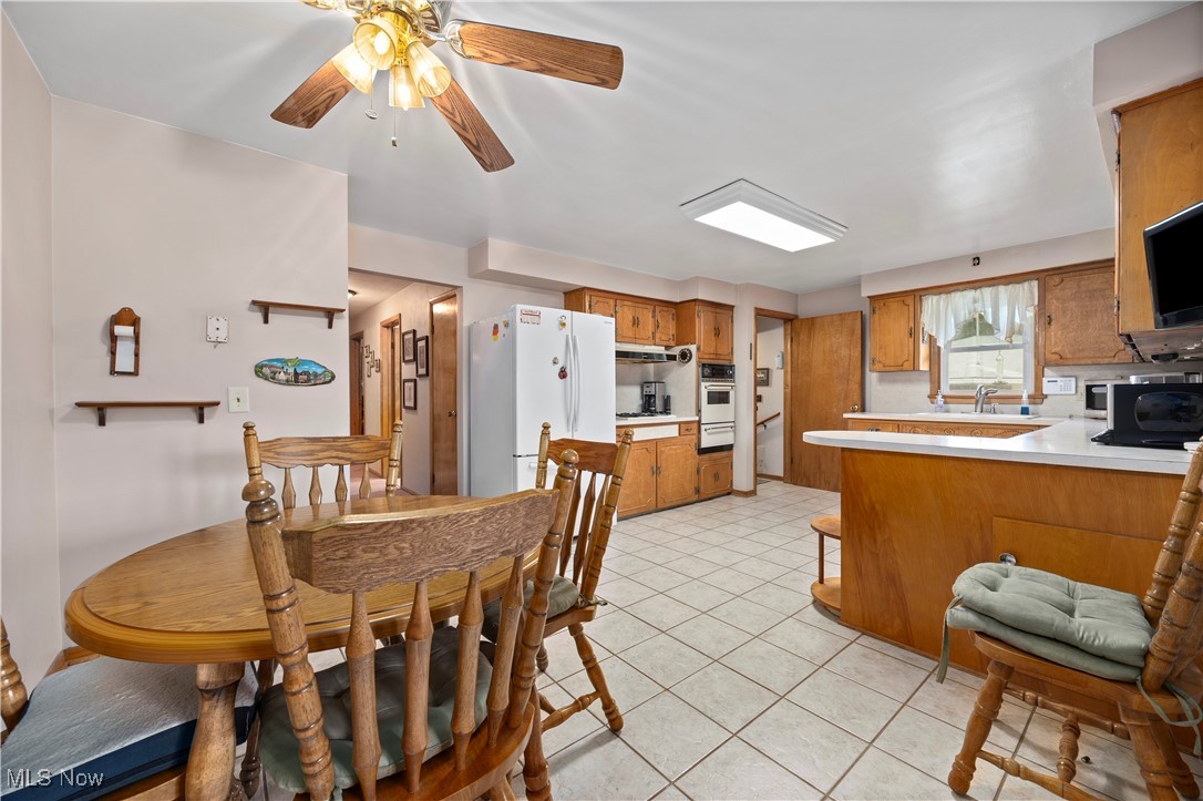 4002 Canterbury Court, Lorain, Ohio image 5