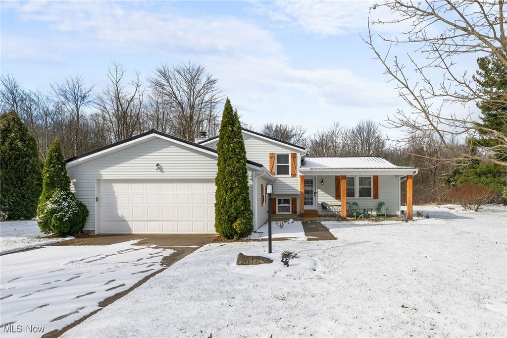 Photo of 5466 Park Vista Court, Stow, OH 44224 (MLS # 5182153)