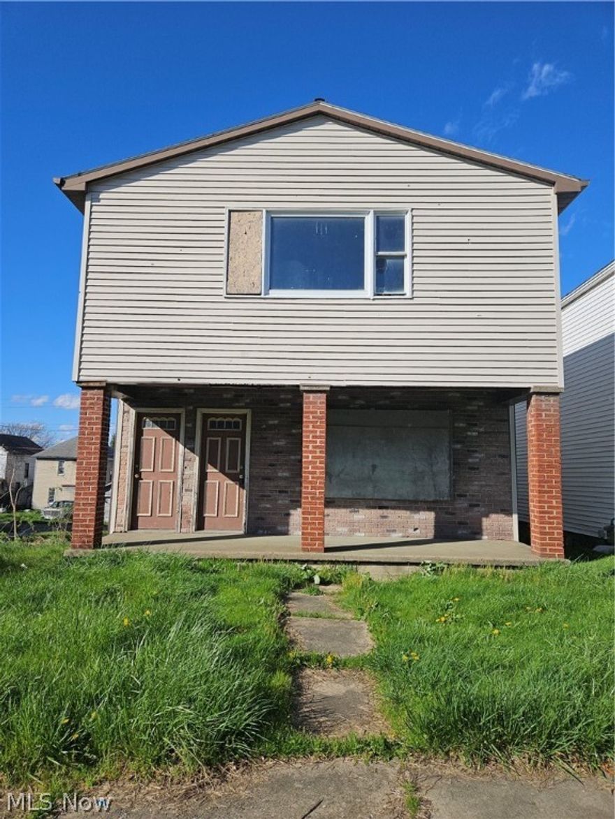 Unleash your creativity and embark on a thrilling real estate adventure with this quadplex awaiting its rebirth! Although it does need a full rehab, this diamond in the rough is ready for the right person to transform it into much needed housing. With four units yearning for renewal, this property beckons the bold and the visionary to reimagine its future. Let your imagination run wild as you envision the limitless possibilities within these walls. Seize the opportunity to make your mark on the local landscape and transform this quadplex into a beacon of revitalization. Whether you're an experienced developer or a passionate renovator, this is your chance to leave a lasting legacy. Don't miss out on this extraordinary opportunity to breathe new life into this promising piece of real estate. The journey awaits—unlock the door to endless possibilities and start your renovation venture today!