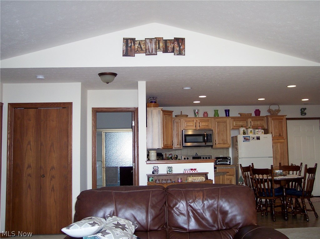 Heritage Blackberry Condo Ph 5 - Residential