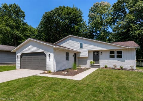 Homes For Sale - 3931 Canterbury Drive<br/> Brunswick, OH 44212