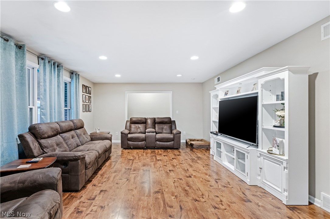 Hitchcock Heights - Residential