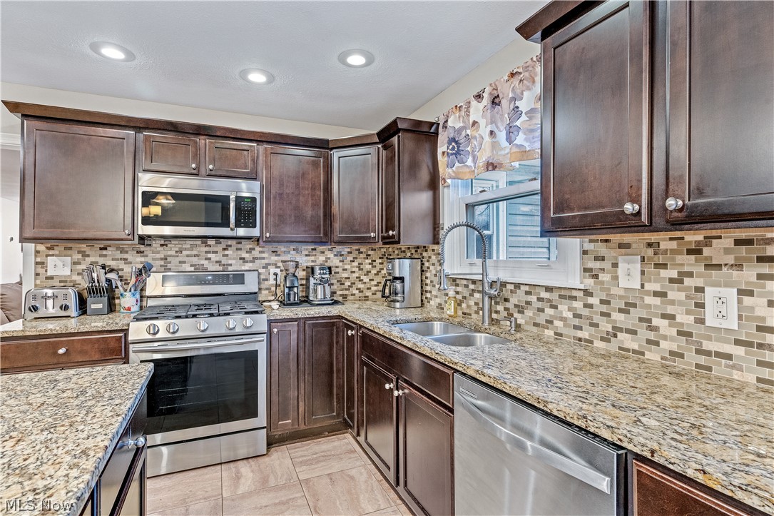 Hitchcock Heights - Residential