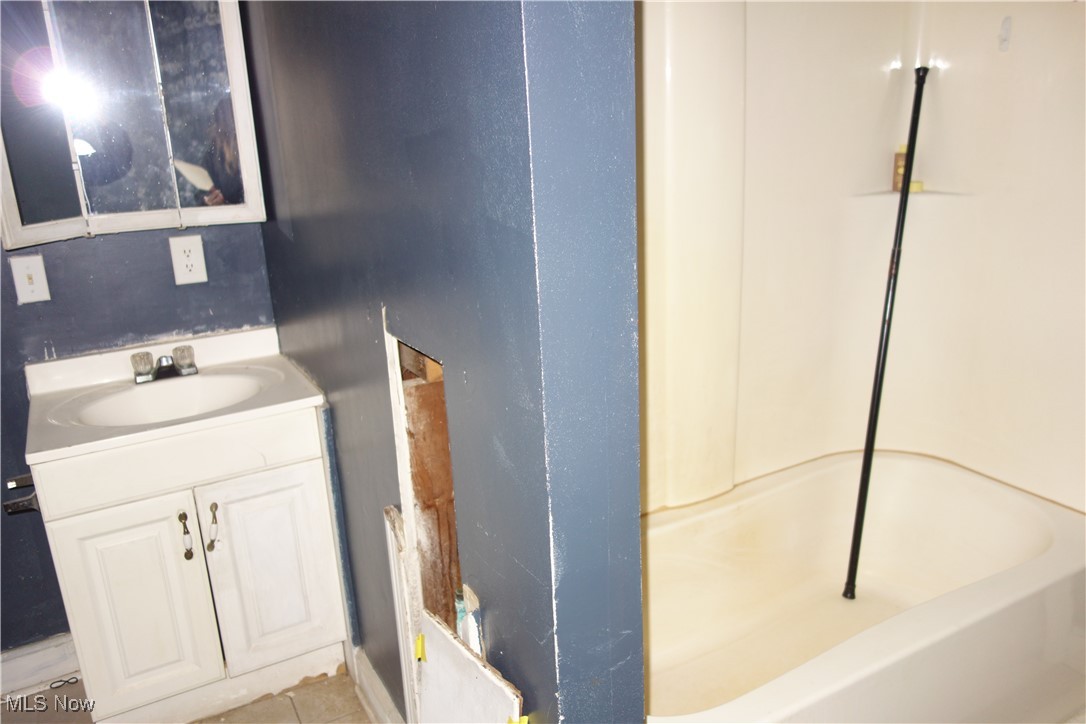 Village/Manchester - Residential Income