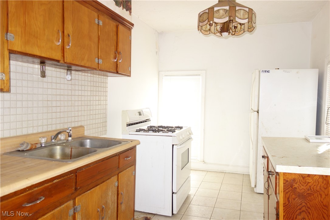 Village/Manchester - Residential Income