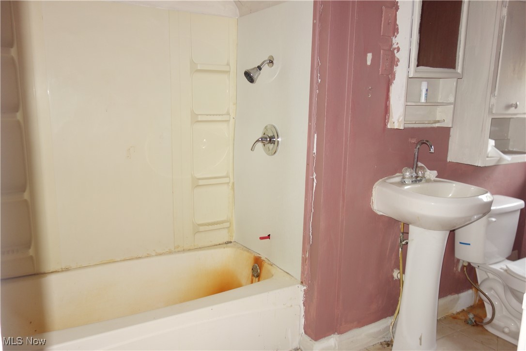 Village/Manchester - Residential Income