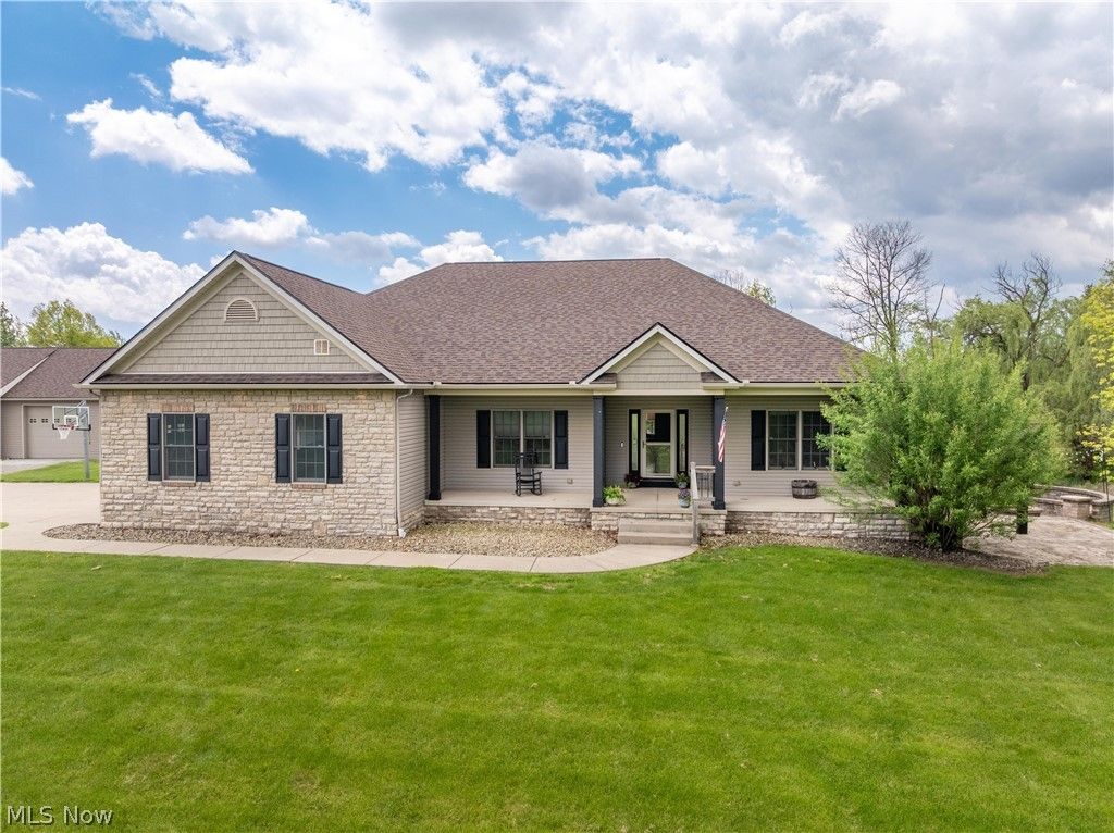 Photo of 9955 Preston Avenue, Louisville, OH 44641 (MLS # 5202687)